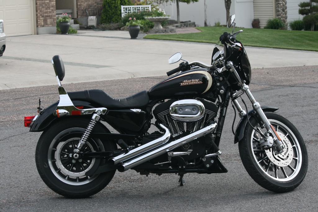 XL1200R right side view